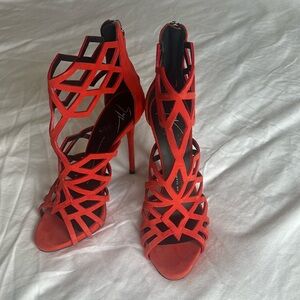 Giuseppe Zanotti
Suede Diamond-Cut Cage Sandal, Modena